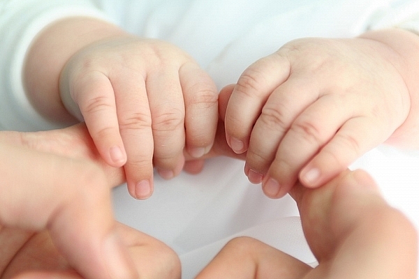 Pirmoreiz Latvijā piedzimuši mazuļi pēc pirmsimplantācijas ģenētiskās diagnostikas veikšanas