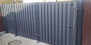 Заборы, ворота, парапеты