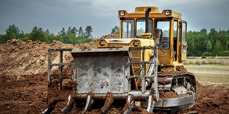 Bulldozer and excavator services