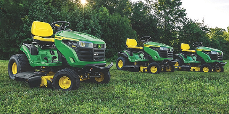 Представитель John Deer в Латвии. Тракторы-газонокосилки