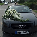 Праздничные букеты цветов для украшения автомобиля