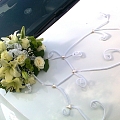Luxurious flower decorations for the car