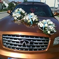 Flower compositions for car decoration in Talsi