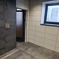 Tiling of industrial premises