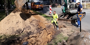 Sewerage-pipe cleaning