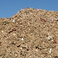 No būvgružiem atšķirotu koka atkritumu pārstrāde