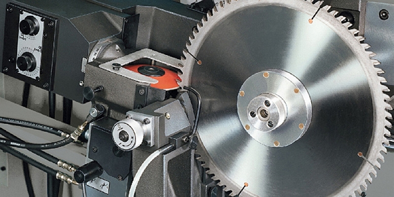 Diamond and carbide cutting tool sharpening services