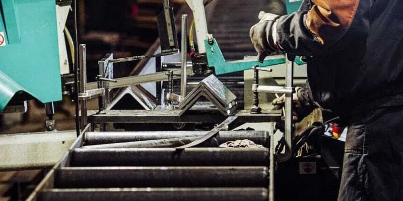 Metal cutting